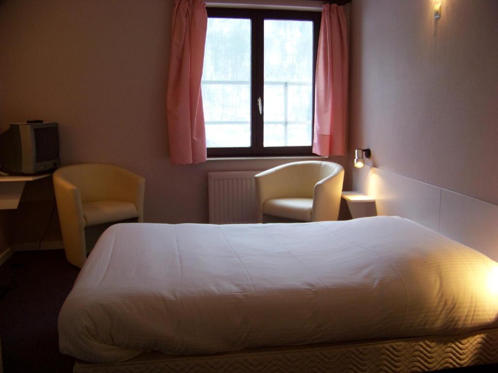 Auberge Le Vieux Moulin Bouillon Habitación foto