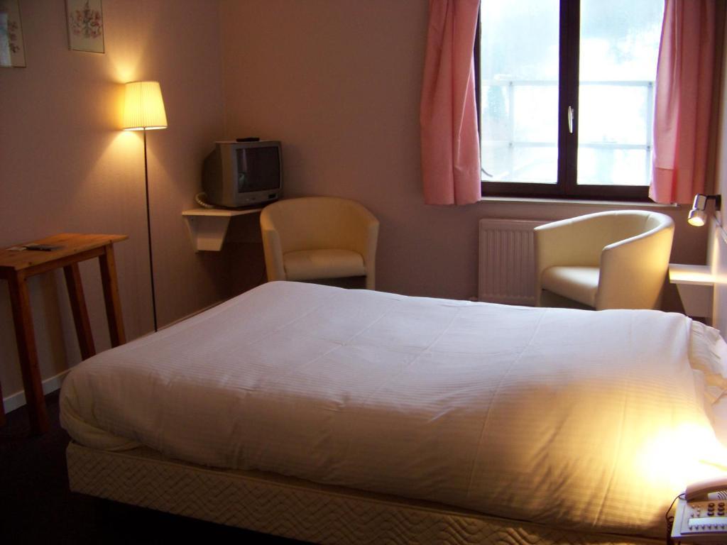 Auberge Le Vieux Moulin Bouillon Habitación foto